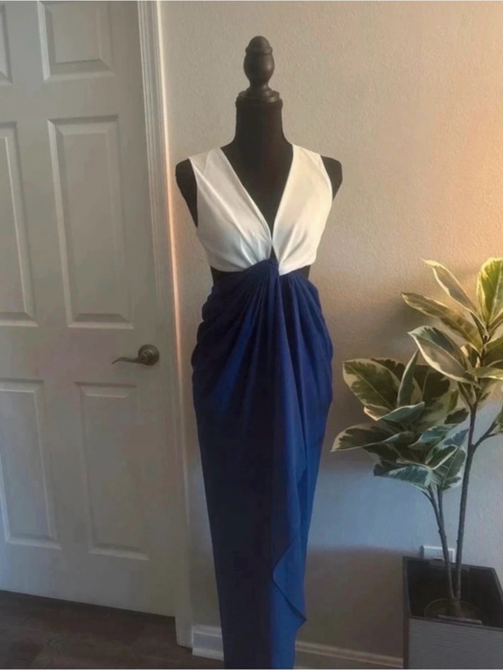 NWOT Xtaren White and Navy Twist-Front Draped Maxi Dress
